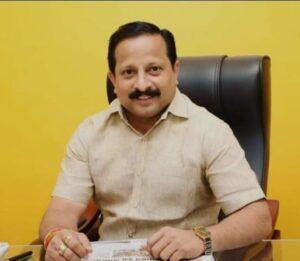 Read more about the article कणकवलीतील महामार्गावरील खड्ड्यांवरून संताप!