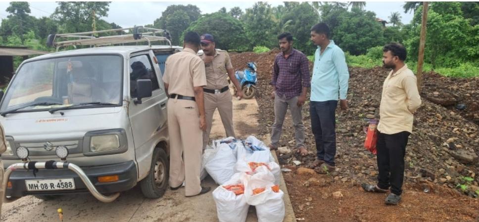 You are currently viewing वैभववाडी एडगाव येथे ७४ हजारचा गुटखा जप्त