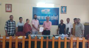 Read more about the article दोडामार्ग सावंतवाडा प्राथमिक शाळा समस्या बाबत तहसीलदार याना पालकांचे निवेदन