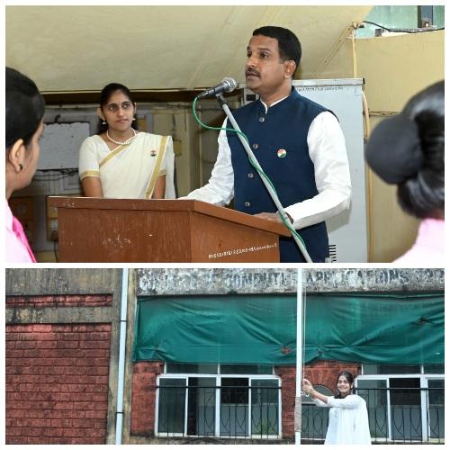 You are currently viewing महाविद्यालयात प्रथम क्रमांक मिळविणाऱ्या विद्यार्थीनीला महर्षी कर्वे स्त्री शिक्षण संस्था शिरगांव, येथे ध्वजारोहणाचा मान