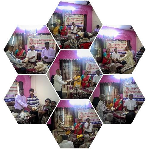 You are currently viewing गणेशोत्सवानिमित्त दिव्यांग बांधवांना घोडगे येथे भेटवस्तू वाटप