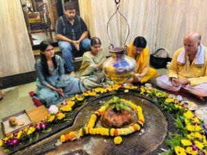 Read more about the article शिवसेना उपनेते संजय आंग्रेंच्या हस्ते श्रावणी सोमवारच्या दुसऱ्या सोमवारी श्री क्षेत्र कुणकेश्वर येथील पहिली पूजा संपन्न