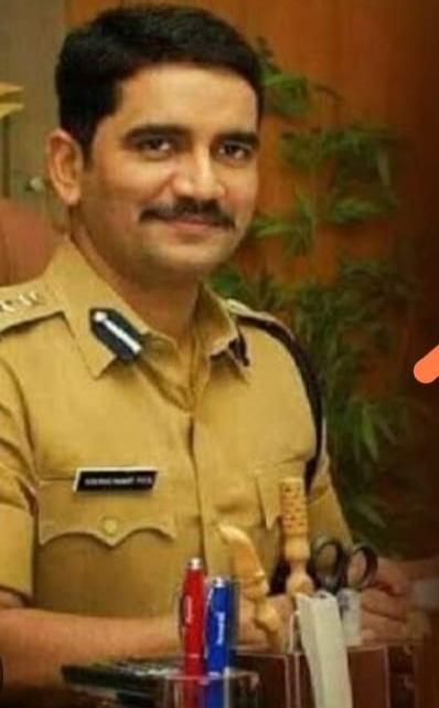 You are currently viewing श्री विश्वास नांगरे पाटील तरुणाईचा आदर्श 