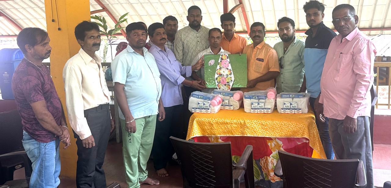 You are currently viewing मळेवाड पंचक्रोशी नाभिक संघटनेच्या विजेत्यांना बक्षीस वितरण