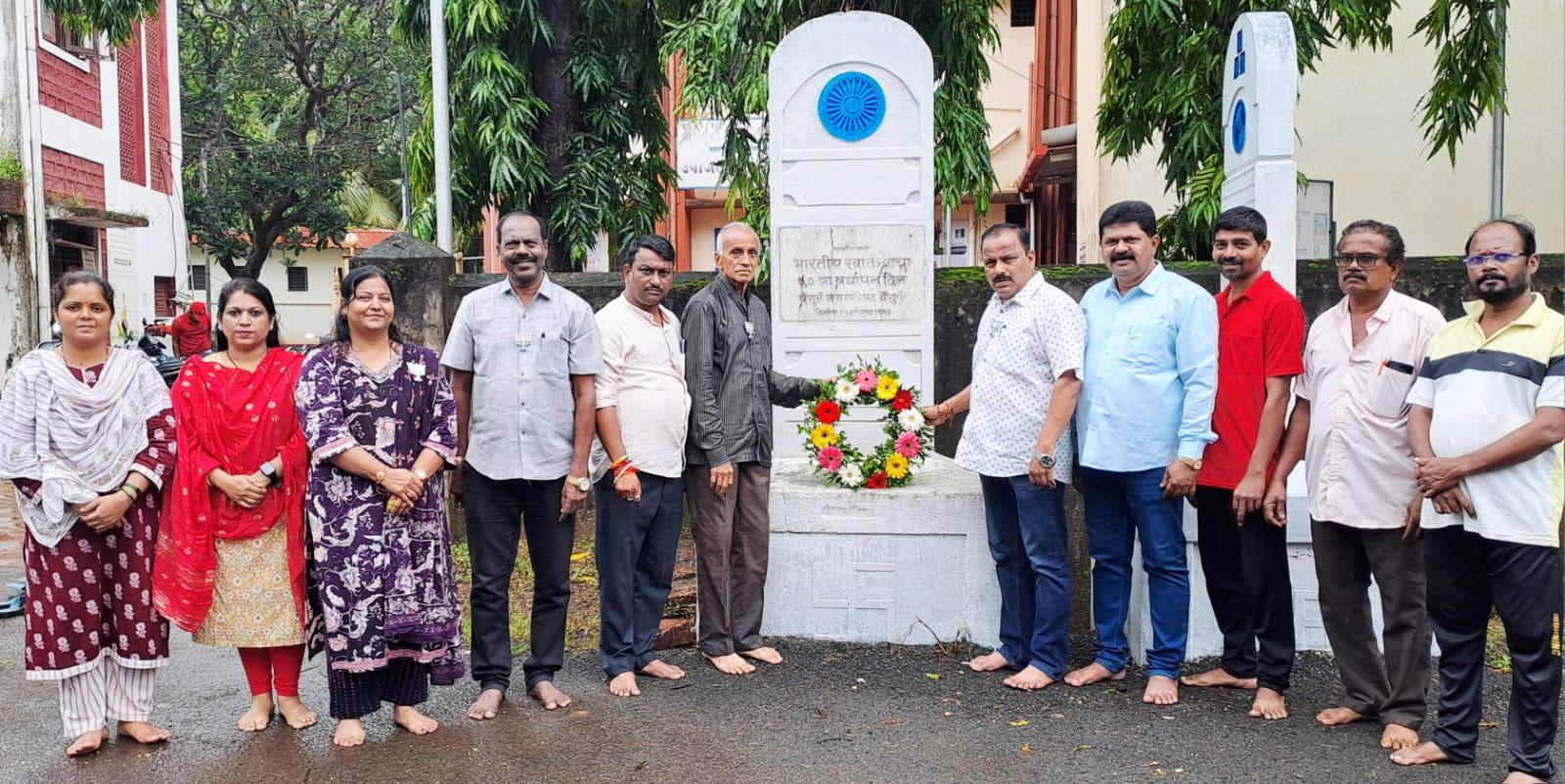 You are currently viewing ‘हर घर तिरंगा’ अभियानांतर्गत वेंगुर्लेत भाजपाच्यावतीने ध्वजवंदन व स्वातंत्र्यसैनिकांना अभिवादन