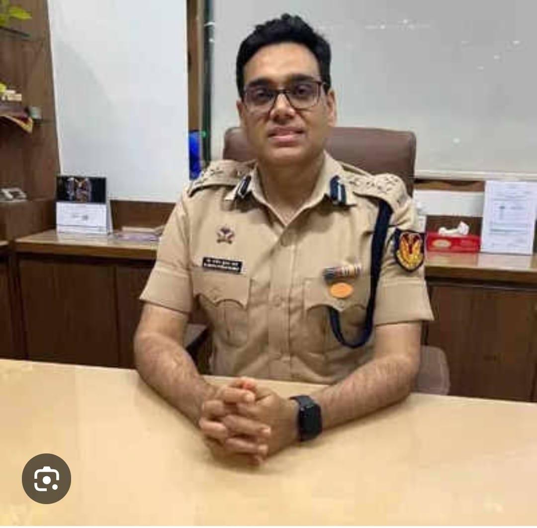 You are currently viewing बारावी फेल आयपीएस अधिकारी श्री मनोजकुमार शर्मा 