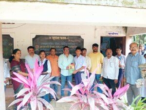 Read more about the article वि.स.खांडेकर विद्यालयामध्ये वह्या वाटप व खेळाडूंचा सत्कार संपन्न