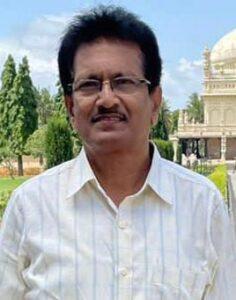 Read more about the article जुगार अड्ड्यावर स्वतः पालकमंत्री नितेश राणे यांना धाड घालावी लागणे हे मुख्यमंत्री फडणवीस व पालकमंत्री नितेश राणे यांचेच अपयश