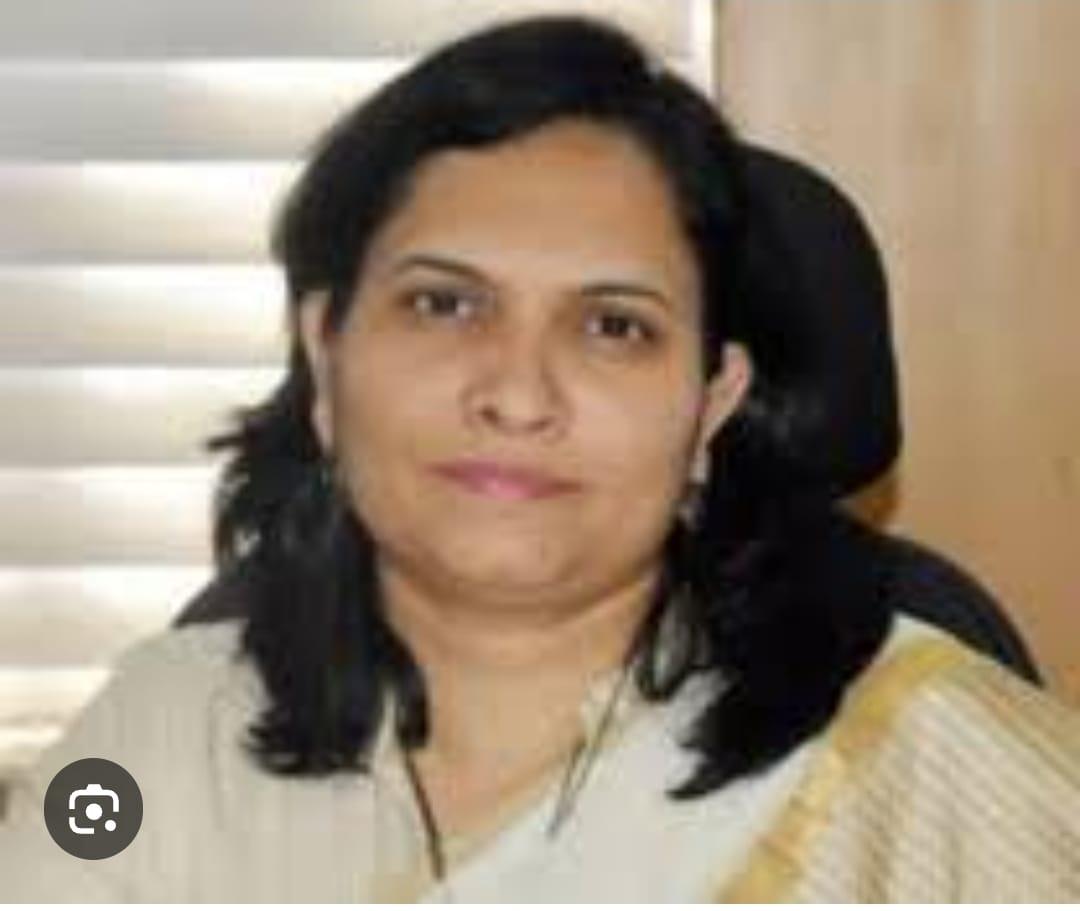 You are currently viewing शीतल उगले कला पदवीधर झाली कलेक्टर