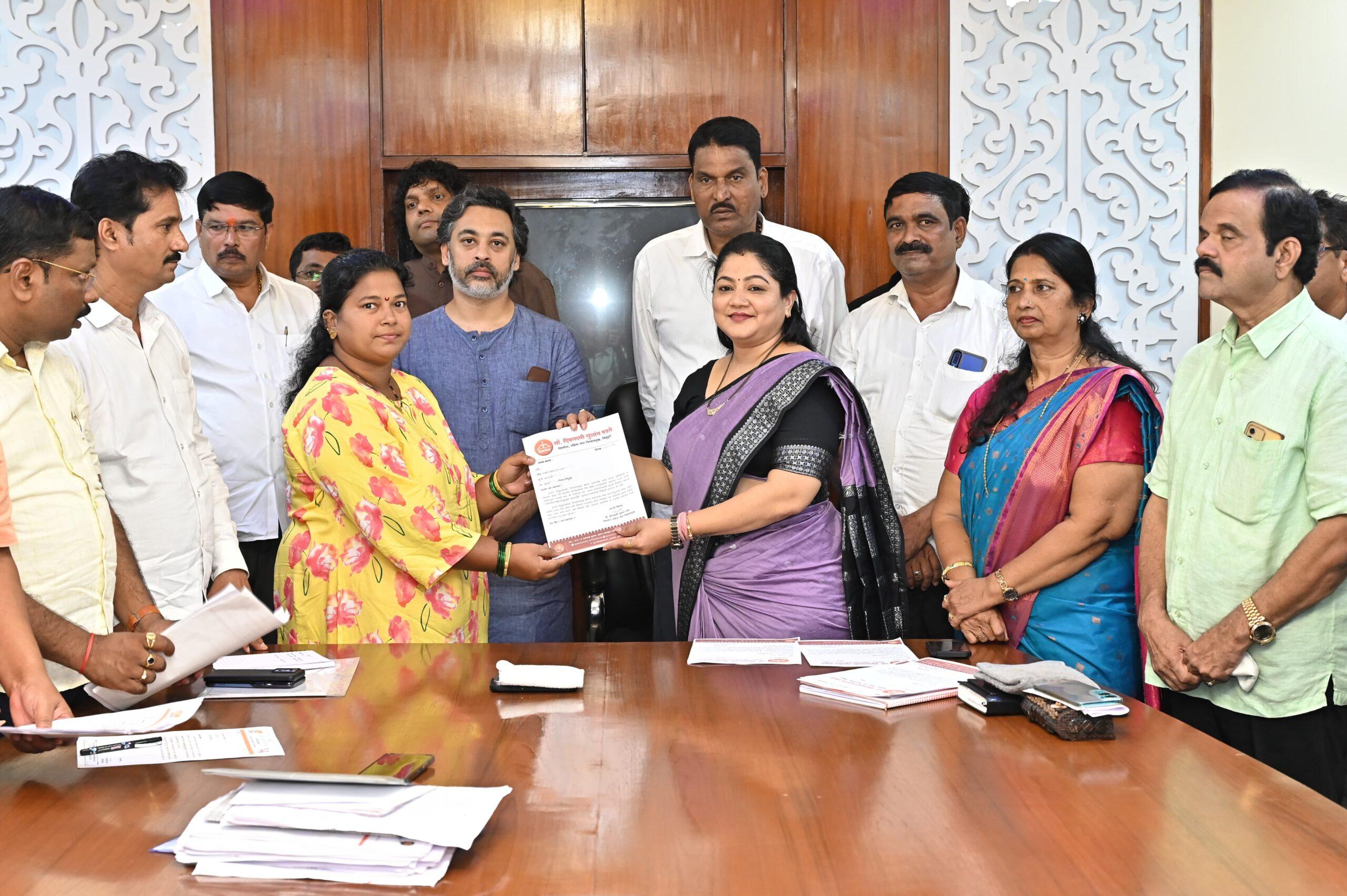 You are currently viewing सौ. साक्षी लाड यांची शिवसेना महिला विभाग प्रमुखपदी घावनळे विभागात नियुक्ती