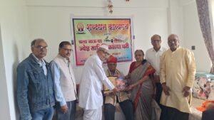 Read more about the article शब्दधन काव्यमंचाने केलेल्या सन्मानाने मनात कृतार्थतेचे भाव! – बबन पोतदार