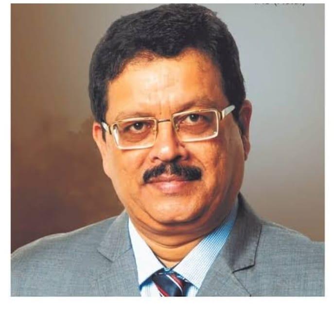 You are currently viewing मा.मुख्यमंत्र्यांचे माजी सल्लागार सनदी अधिकारी डॉ .दीपक म्हैसेकर