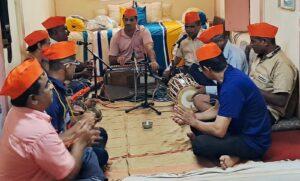 Read more about the article भाजपा दिव्यांग विकास आघाडीची गणेश कृपा प्रासादिक अंध बांधव भजन मंडळाच्या माध्यमातून भजन सेवा