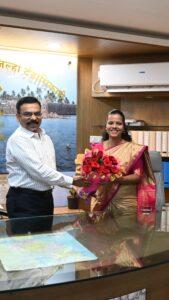 Read more about the article तृप्ती धोडमिसे यांनी जिल्हाधिकारी पदाचा कार्यभार स्वीकारला