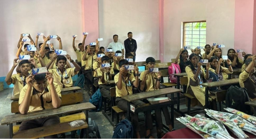 You are currently viewing माजगाव येथे शैक्षणिक मोबाईल अँप्सचे वाटप