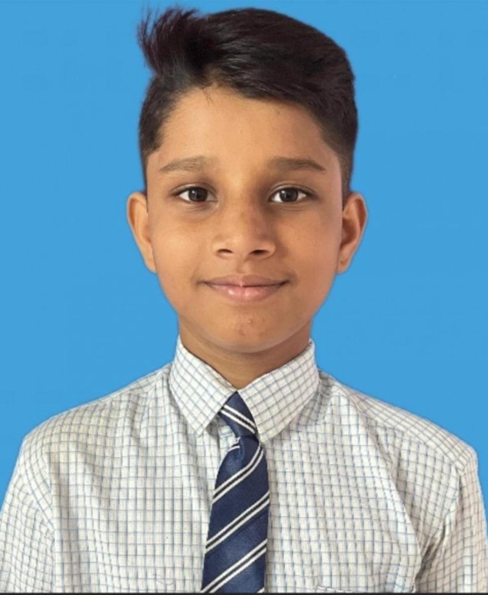 You are currently viewing नील बांदेकरचा राज्यस्तरीय हस्ताक्षर स्पर्धेत तृतीय क्रमांक