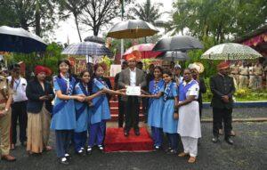 Read more about the article पालकमंत्री नितेश राणे यांच्या हस्ते विविध क्षेत्रात उत्कृष्ट कार्य करणाऱ्यांचा गौरव