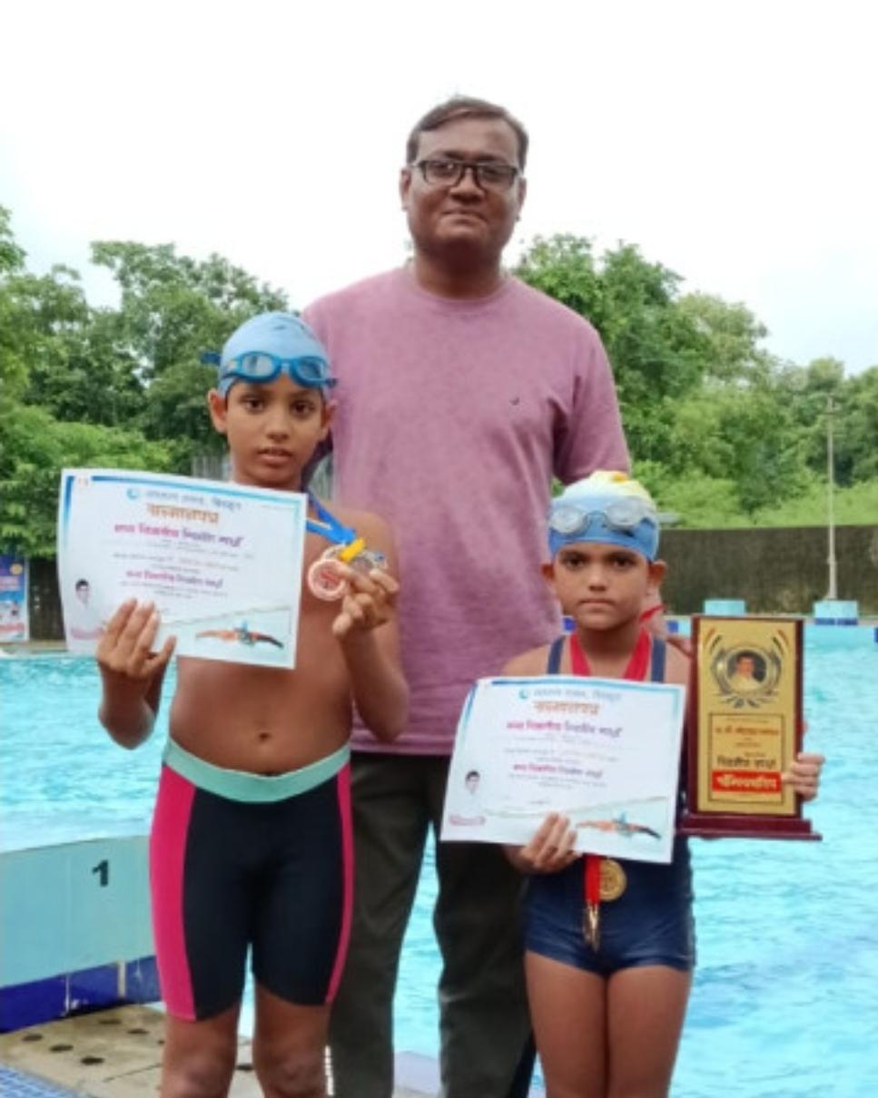 You are currently viewing विभागीय जलतरण स्पर्धेत सिंधुदुर्ग जलतरणपटूंचे यश