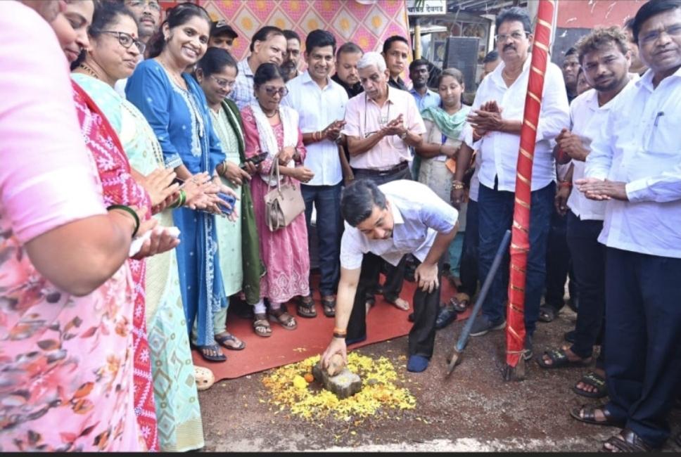 You are currently viewing विद्युत वाहिन्या भूमिगत करण्याच्या कामाचा मंत्री नितेश राणे यांच्या हस्ते देवगड शहरांमध्ये शुभारंभ