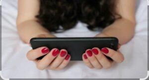 Read more about the article ♦️बिंज-वॉचिंग : आनंद की व्यसन? ♦️