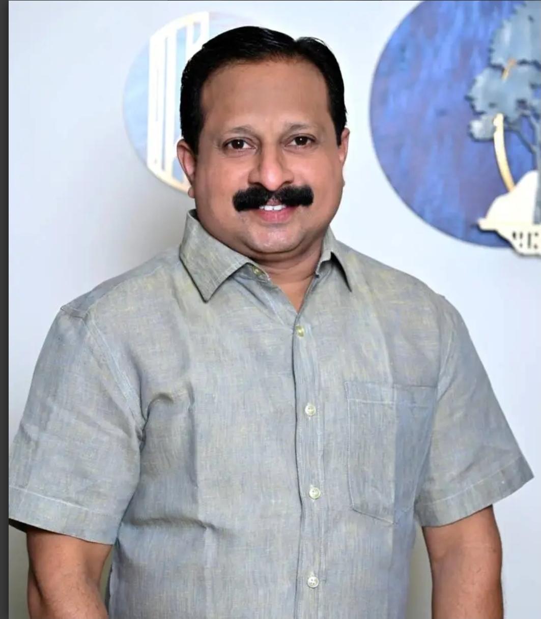 You are currently viewing गणेशोत्सवानिमित्त समीर नलावडे यांच्या पुढाकाराने कणकवलीत १० हजार मोफत कमळांचे वाटप