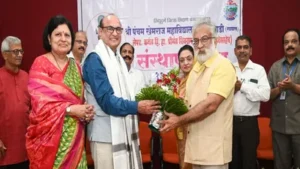 Read more about the article “AI वरदान, पण नोकऱ्यांना धोका” – डॉ. साळुंखे यांचे स्पष्ट मत