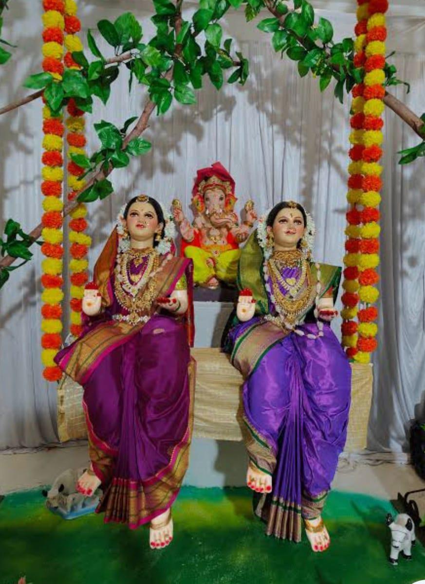 You are currently viewing “आल्या गौराई अंगणी”