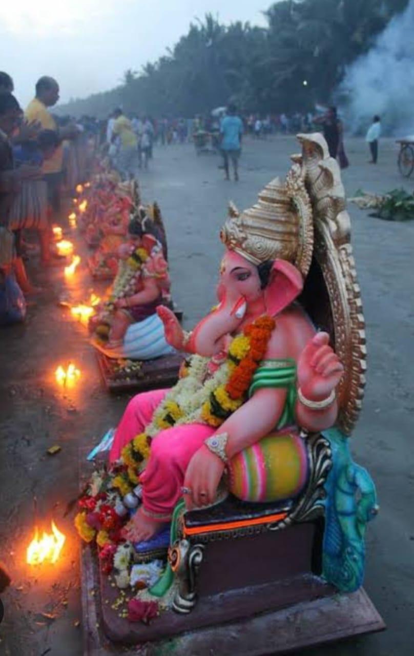 You are currently viewing क्षण निरोपाचा