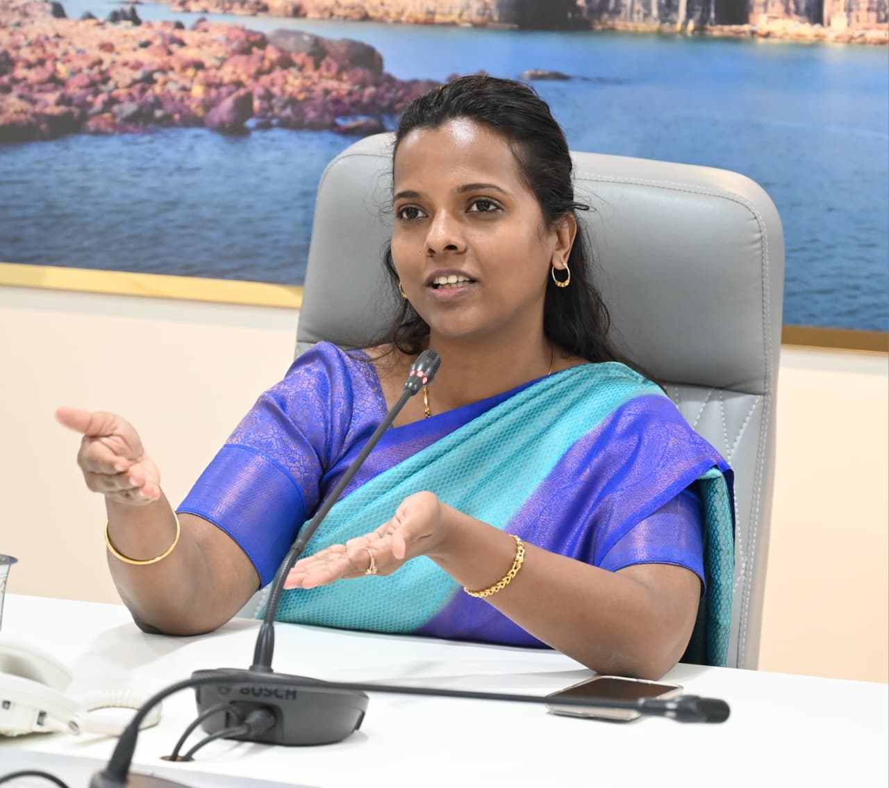 You are currently viewing ‘हरित महाराष्ट्र -समृद्ध महाराष्ट्र’ मोहिमेत सर्वांनी सहभागी व्हावे – जिल्हाधिकारी तृप्ती धोडमिसे