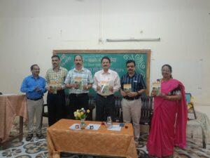 Read more about the article देशाला एक सूत्रतेत बांधणारी भाषा म्हणून हिंदी भाषेचा गौरव करावा लागेल – प्रा.डाॅ.शरद शिरोडकर