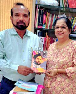 Read more about the article पुस्तक — योद्धा कर्मयोगी: एकनाथ संभाजी शिंदे