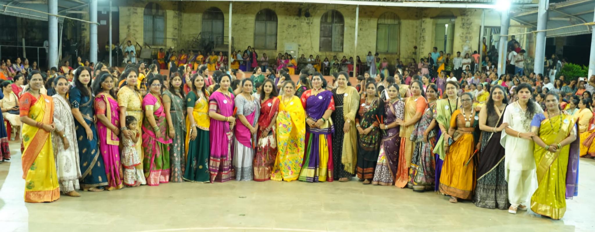 You are currently viewing “घे भरारी फाउंडेशन सावंतवाडी” तर्फे गरबा नाईट 2025 चे भव्य आयोजन संपन्न