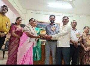 Read more about the article सौ.मिनाक्षी रायकर नवदुर्गा गौरव पुरस्काराने सन्मानित 