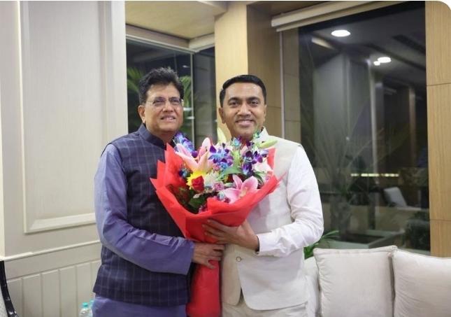 You are currently viewing औद्योगिक क्षेत्राच्या बळकटीसाठी मुख्यमंत्री सावंत–पियुष गोयल यांची भेट