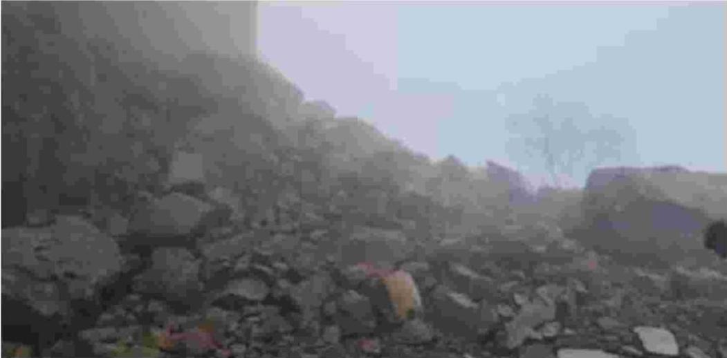 You are currently viewing करुळ घाटात दरड कोसळली, वाहतूक विस्कळीत…