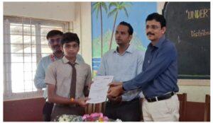 Read more about the article कुडाळमध्ये “शाळा तिथे दाखला” उपक्रमांतर्गत दाखल्यांचे वितरण