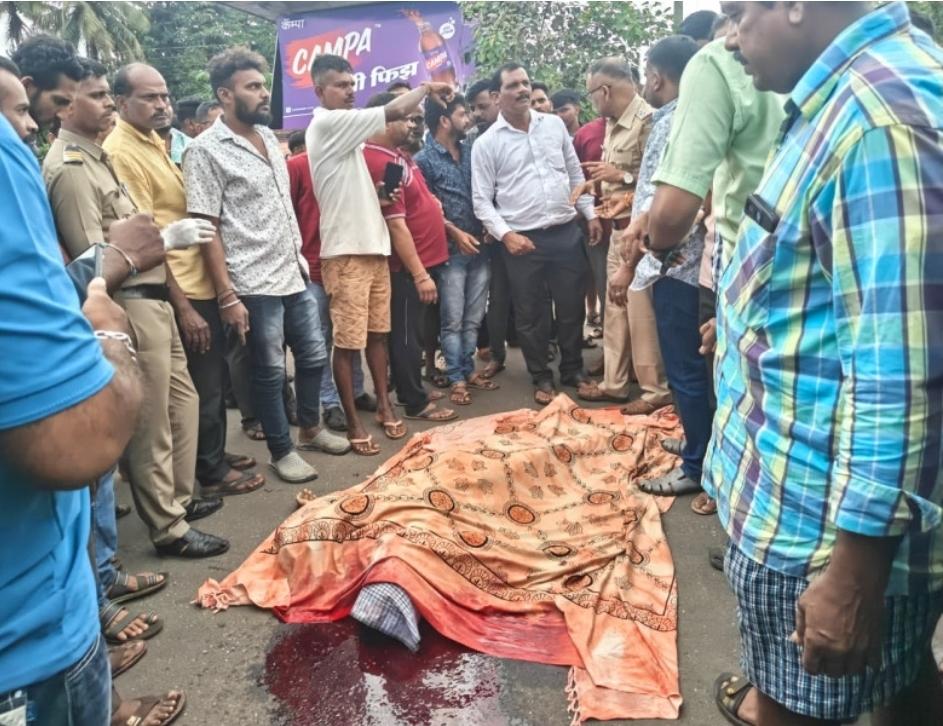 You are currently viewing महामार्गावर झाराप येथे भीषण अपघात