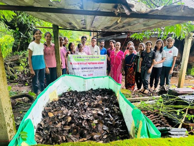 You are currently viewing वाघेरी गावात रावे अंतर्गत गांडुळखत प्रकल्पाचे यशस्वी प्रात्यक्षिक – शेतीस नवी दिशा