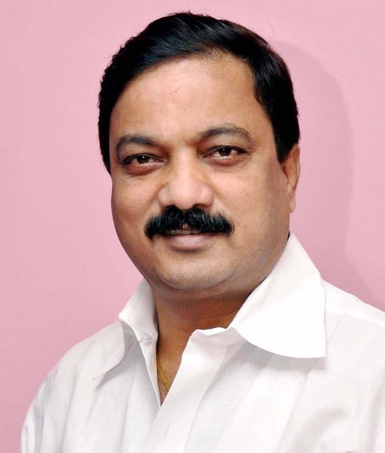 You are currently viewing मा. आम.वैभव नाईक यांच्यावर गुन्हा दाखल करून महामार्गाची दुरावस्था थांबणार का?