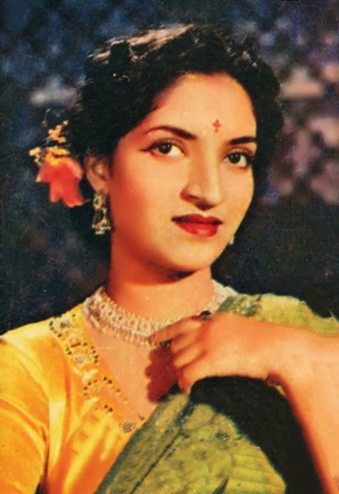 You are currently viewing संध्या व्ही. शांताराम– रुपेरी पडद्यावरच्या नृत्य, अभिनय आणि सौंदर्याचा त्रिवेणी संगम