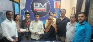 Read more about the article नृत्याच्या उपचारासाठी सामाजिक बांधिलकी प्रतिष्ठान व सत् संकल्प कडून 17 हजाराची आर्थिक मदत.