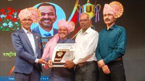 Read more about the article झारापचे सुपुत्र श्री लक्ष्मण कुशा पाटकर लोकगौरव राष्ट्रीय एकात्मता परिषदेच्या “राष्ट्रीय प्राऊड लिडरशिप आयकॉन” पुरस्काराने सन्मानित