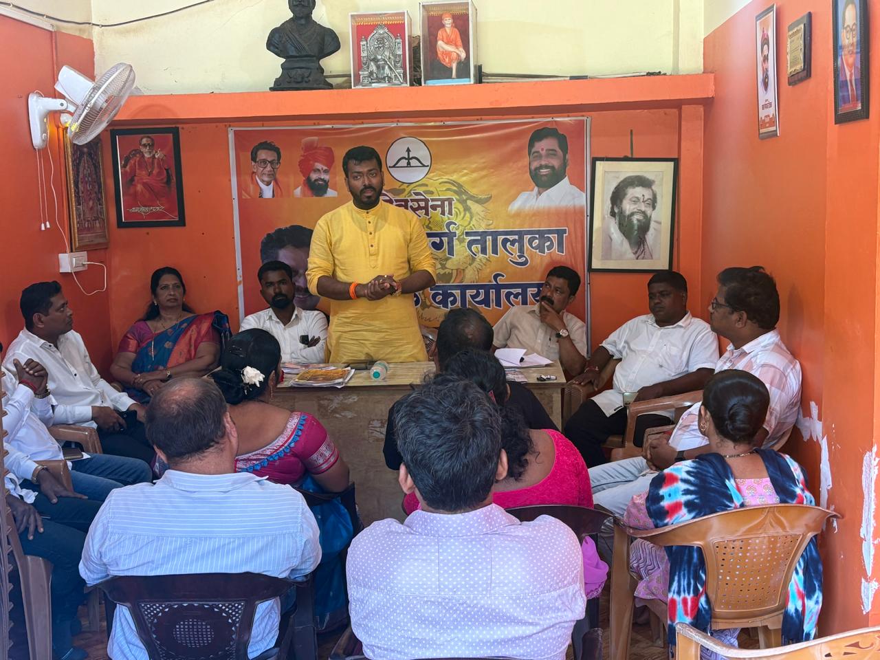 You are currently viewing दोडामार्गात ओबीसी व व्हीजेएनटी पदनियुक्ती संदर्भात शिवसेनेची आढावा बैठक