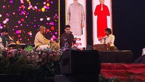 Read more about the article राहुल देशपांडे यांच्या दिवाळी पहाट मैफलीला श्रोत्यांचा उदंड प्रतिसाद