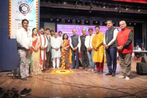 Read more about the article अवीट गोडीच्या मराठी गीतांनी रंगली लायन्स दीप – संध्या