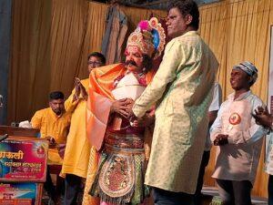 Read more about the article ज्येष्ठ कलाकार विलास गवस यांचा डोंबिवली नाट्य महोत्सवात सत्कार 