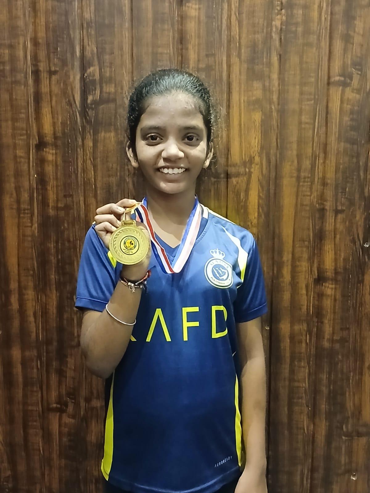 You are currently viewing कु. हीना जसीम सारंग हिने पॉवरलिफ्टिंग स्पर्धेत पटकावला प्रथम क्रमांक