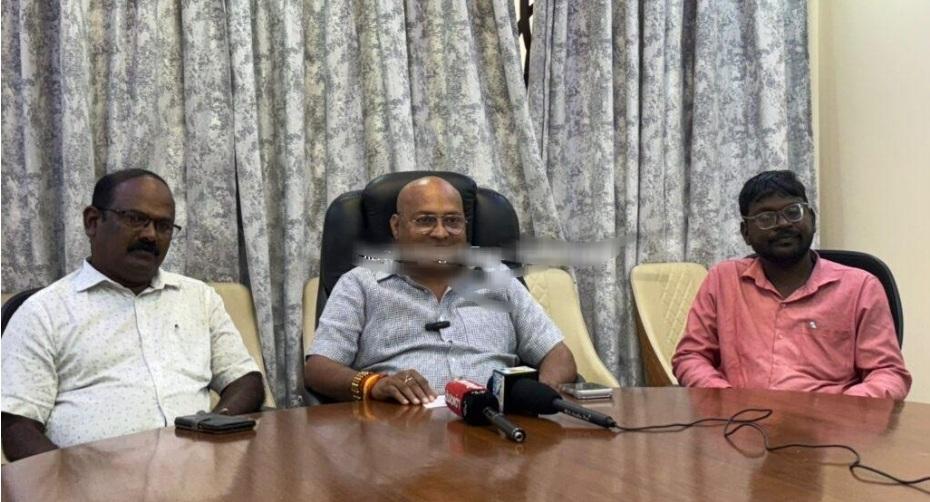 You are currently viewing नेरूर पंचक्रोशीत “कलेचा देव कलेश्वर” भव्य नरकासुर व बैल सजावट स्पर्धा २०२५ — उत्साहात होणार आयोजन!