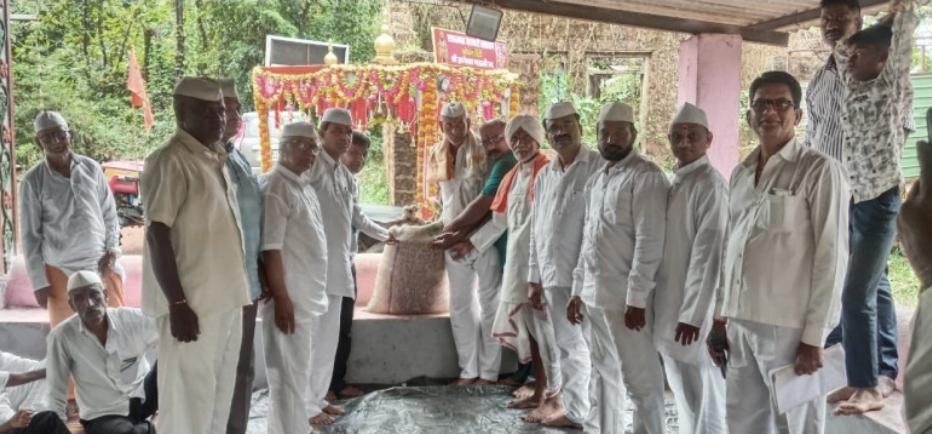 You are currently viewing दिविजा वृद्धाश्रम असलदे यांना अन्नदान