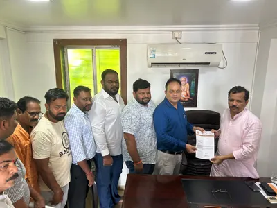 You are currently viewing सावंतवाडीतील परिक्षीत मांजरेकर यांची शिंदे गट शिवसेना जिल्हा सचिवपदी नियुक्ती